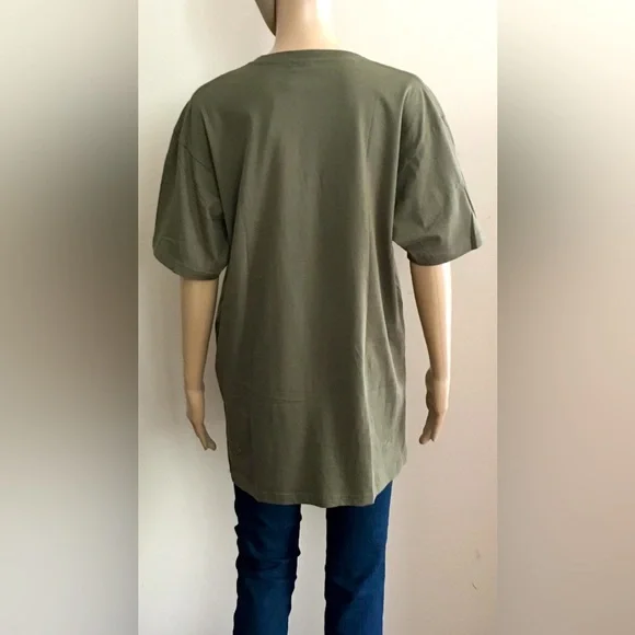 Hot Topic - Picture 3 of 3